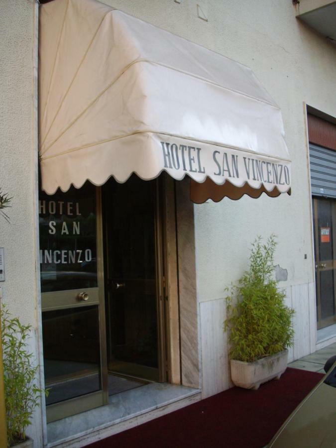 Hotel San Vincenzo 索威拉托玛里纳 外观 照片