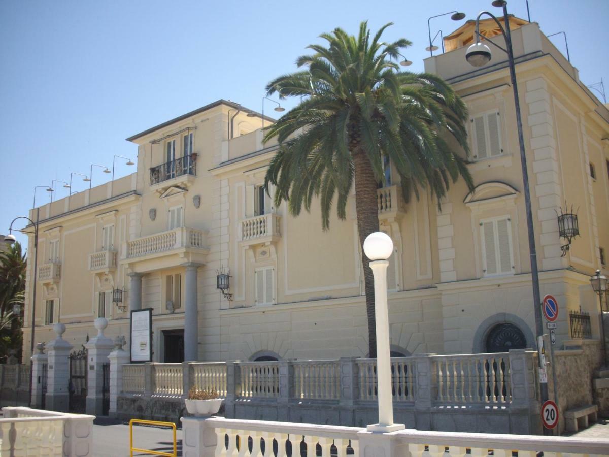 Hotel San Vincenzo 索威拉托玛里纳 外观 照片